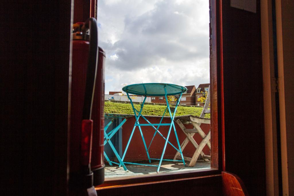 B&B B³ Boat 2* Ghent