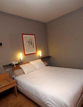 Castel Hotel 3*