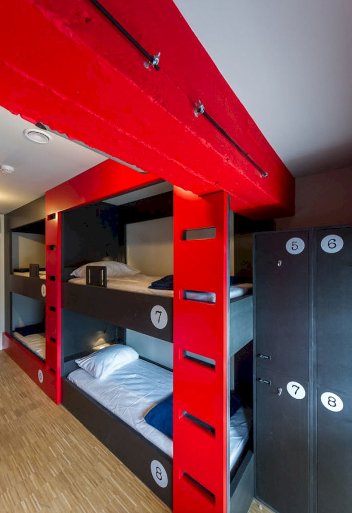 Backstay Hostel *