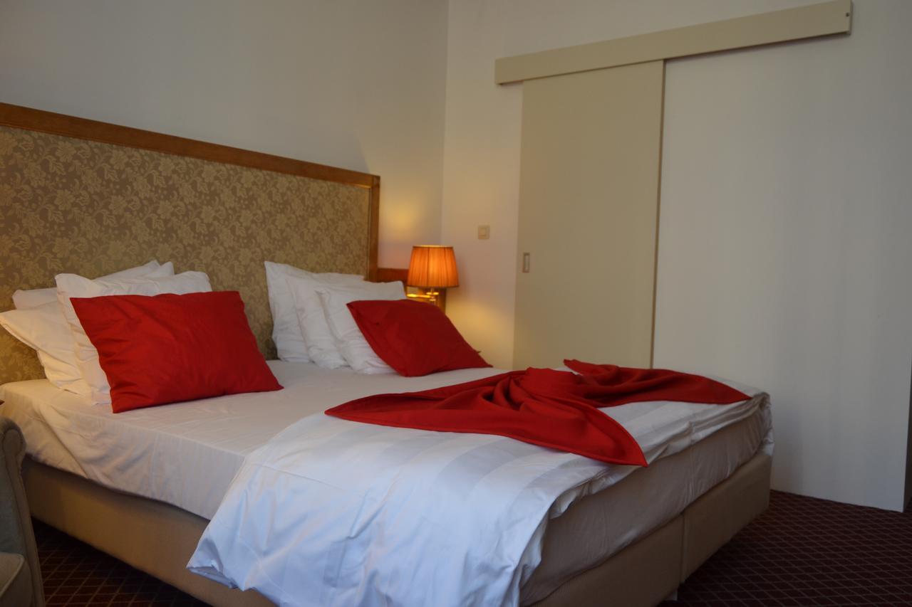 Hotel The Lord 2*