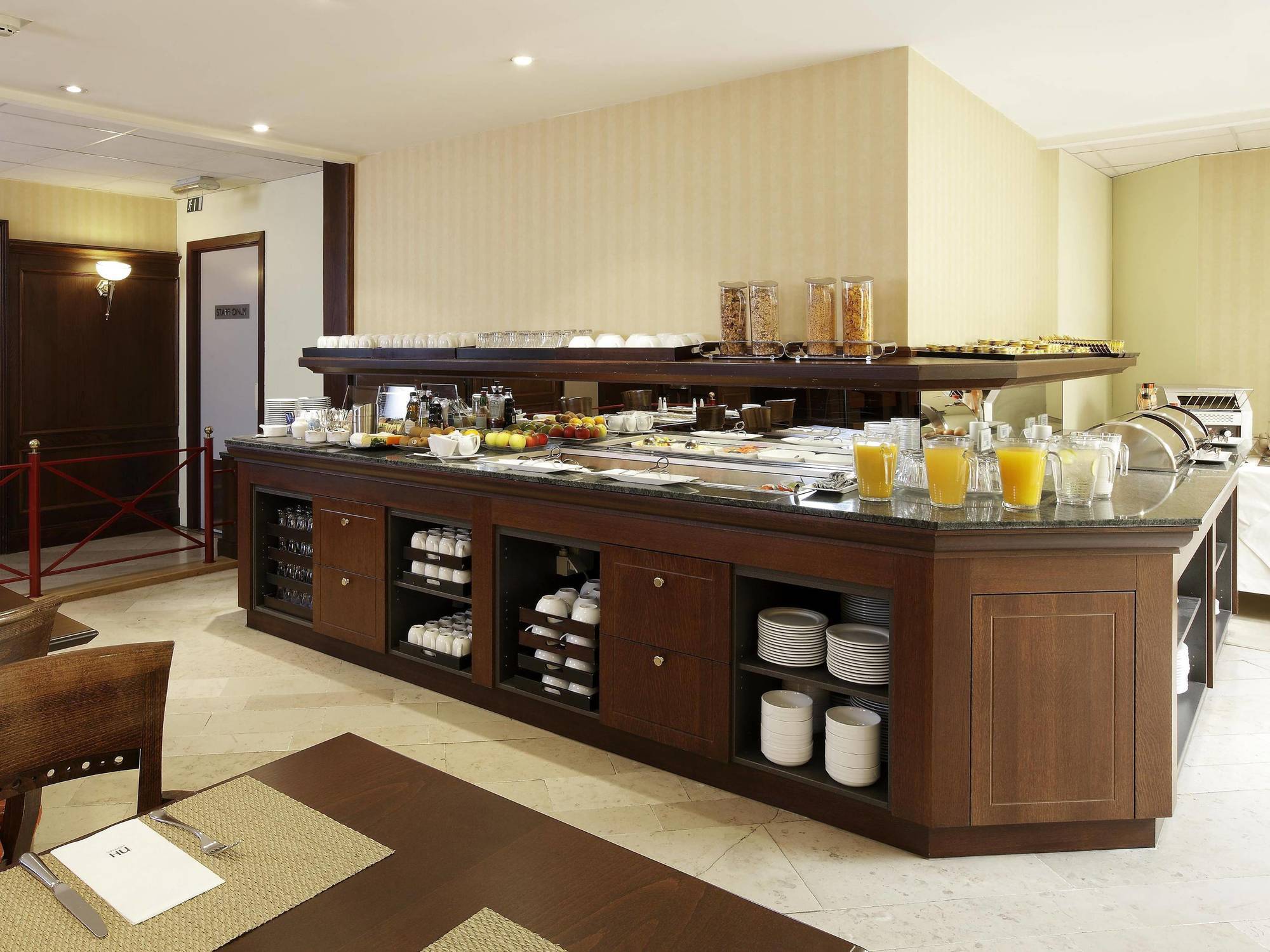 Hotel Nh Sint Pieters 3*