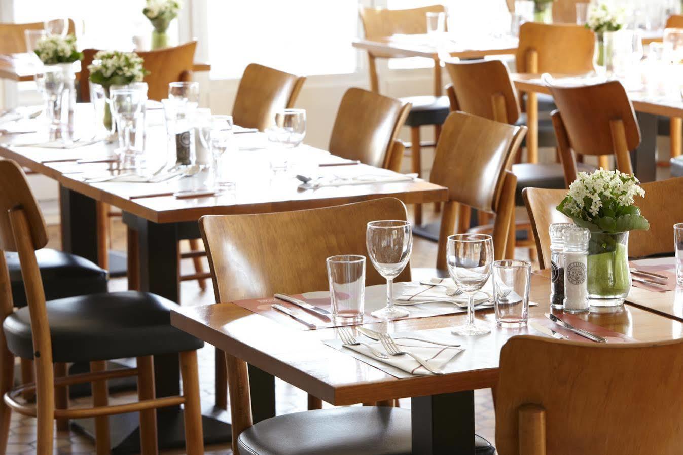 Campanile & Restaurant 2*