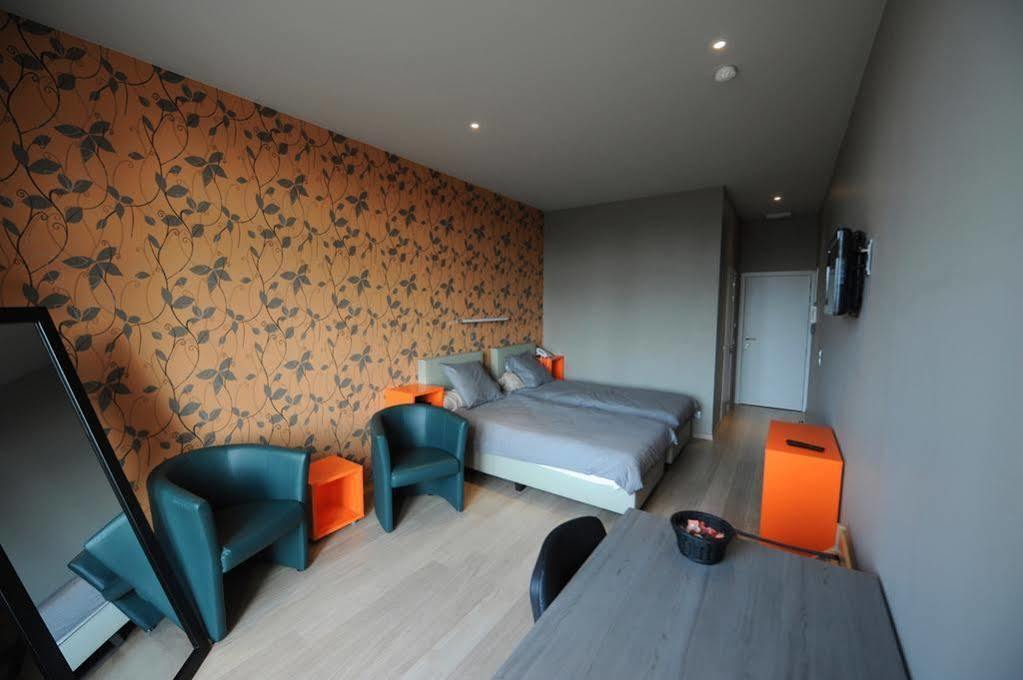 Castel Hotel 3*