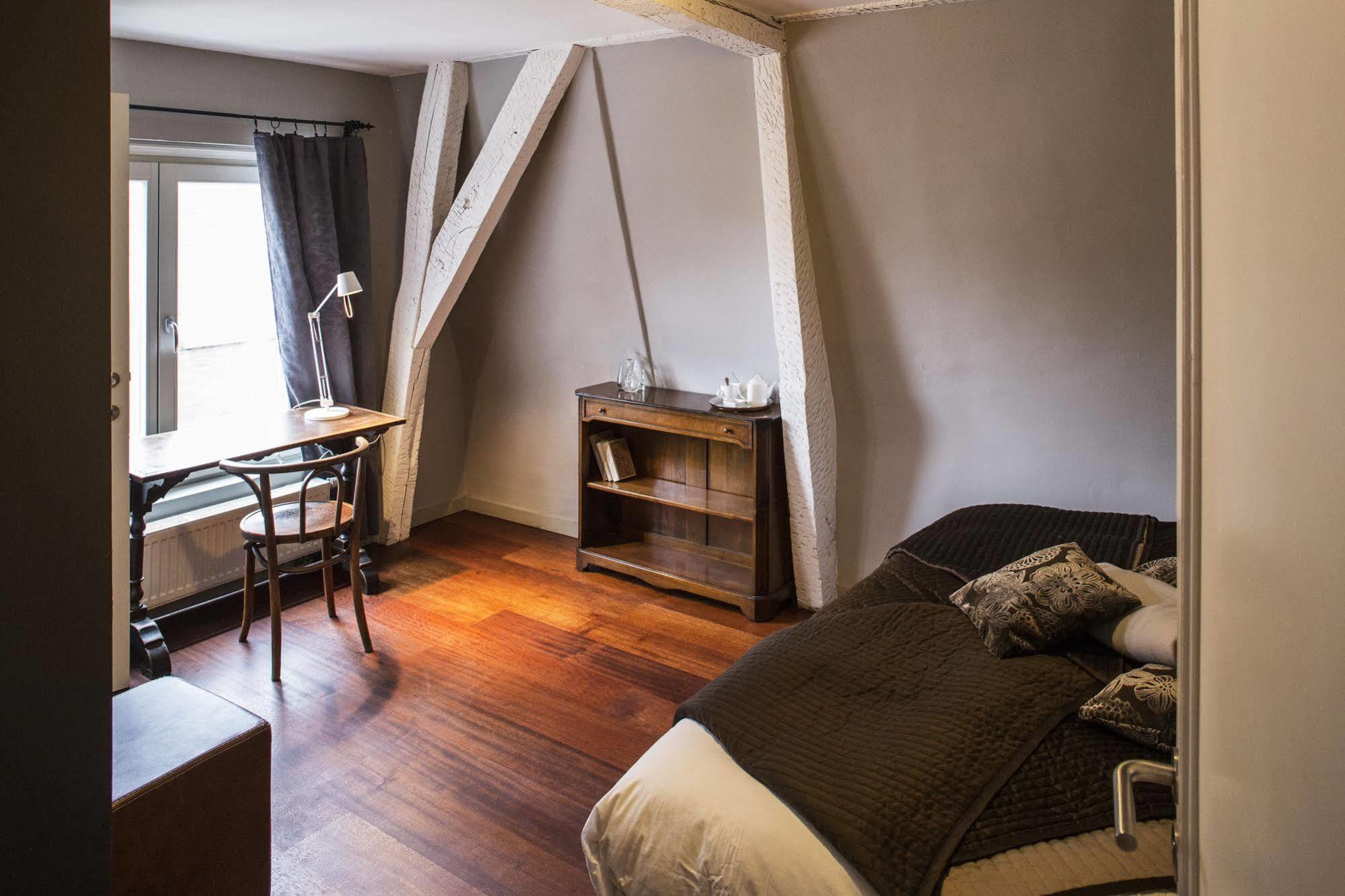 The Piano Guesthouse - Kwaadham52 Homestay Ghent