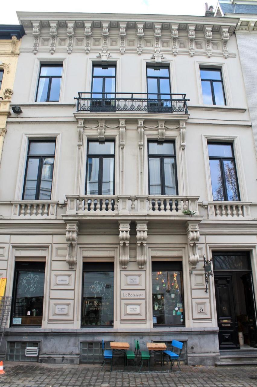 Apartment Cap's House *