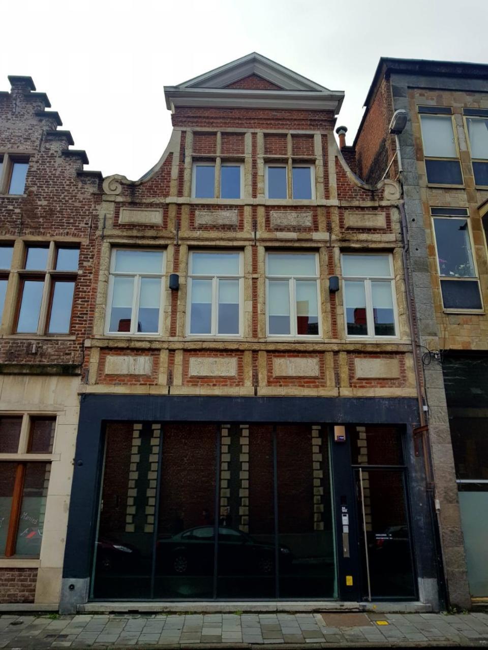 Violet Bed & Breakfast 2*