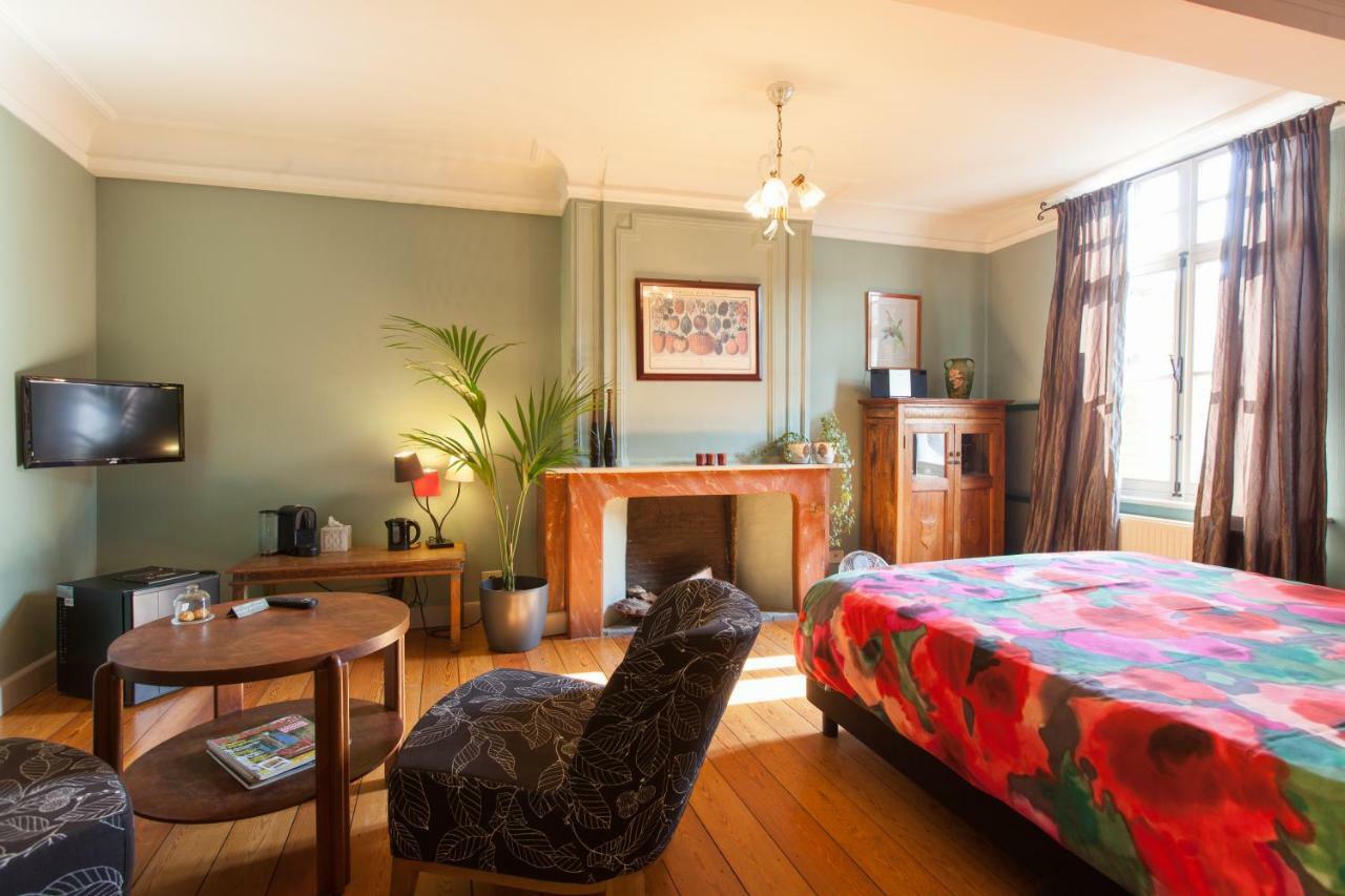 Door 10 Bed & Breakfast 3*