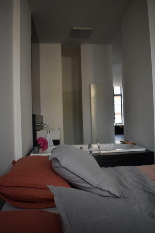 Josie Apartment