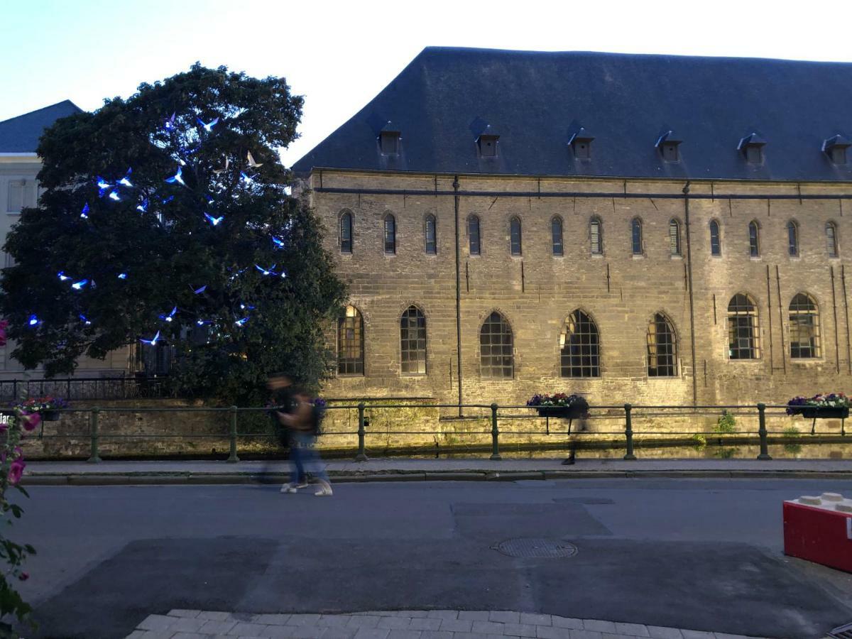 Medieval Center At River De Leie Ghent