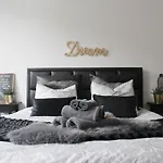 Suite Cesar