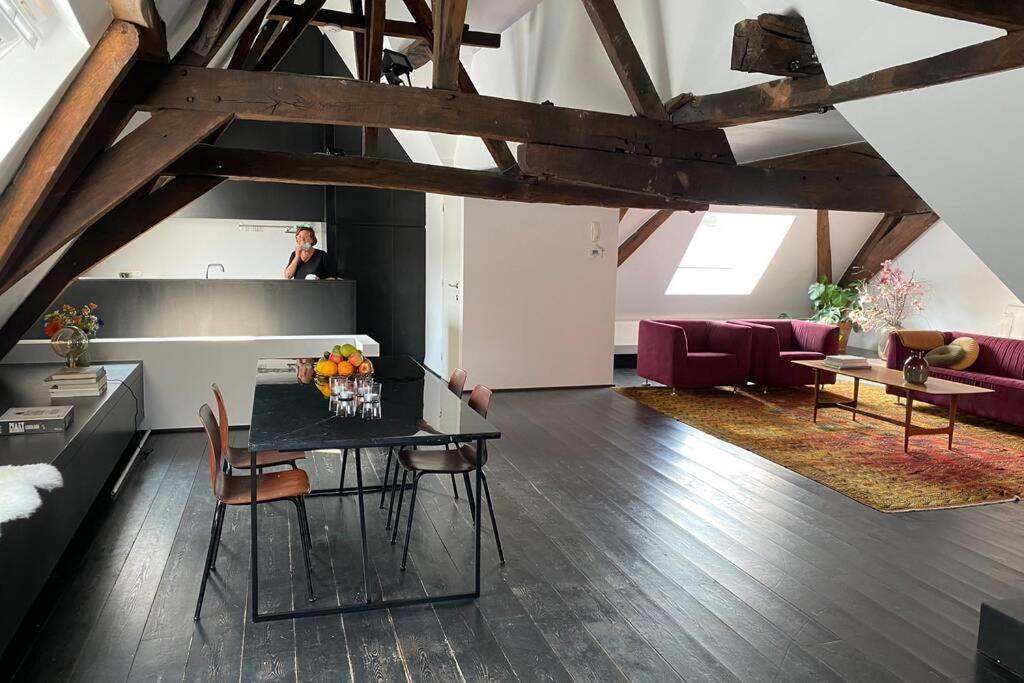 Gloria Loft
