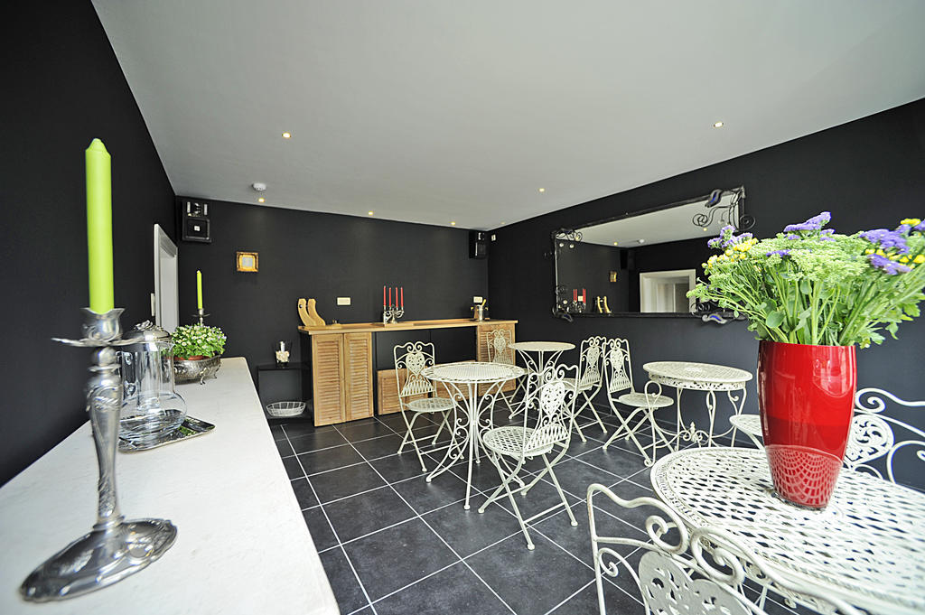 Expo 13 Bed & Breakfast Gent