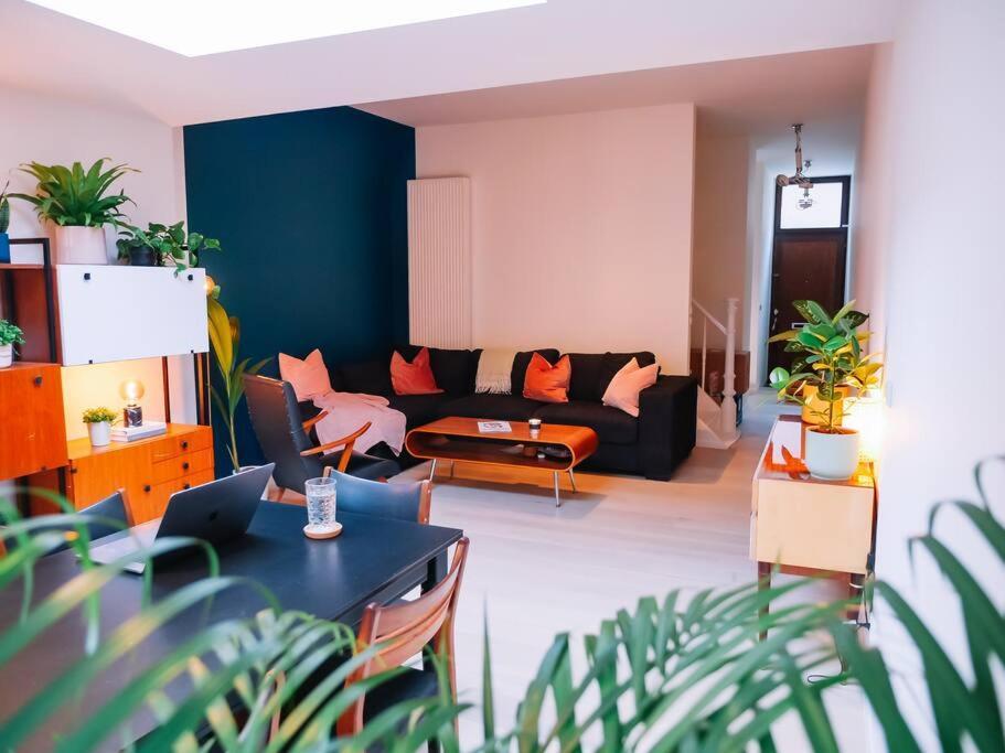 Gezellig & Ruim Rijhuis Met 3 Slaapkamers Dichtbij *
