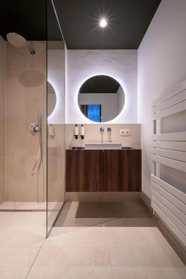 Hotel One Two Four - & 4*