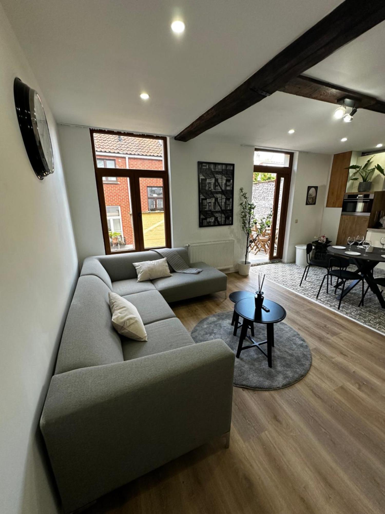 Appartement Charming Canal-side In The Heart Of *