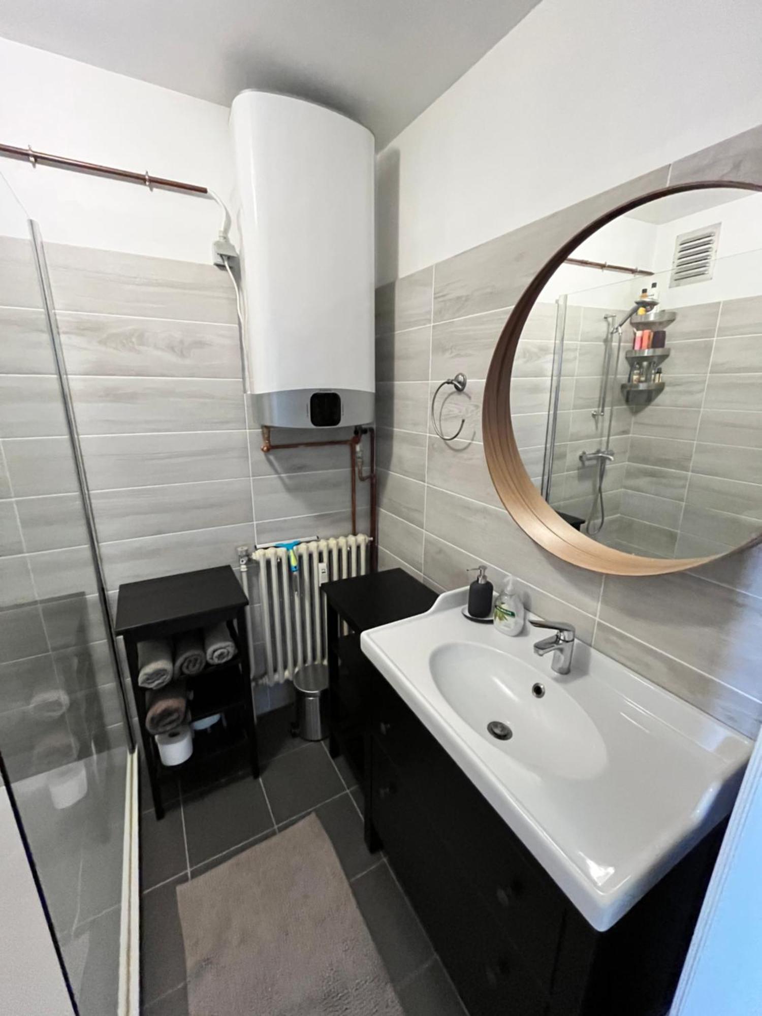 Spacious 2 Bedroom App In The Center With Balcony * Gent