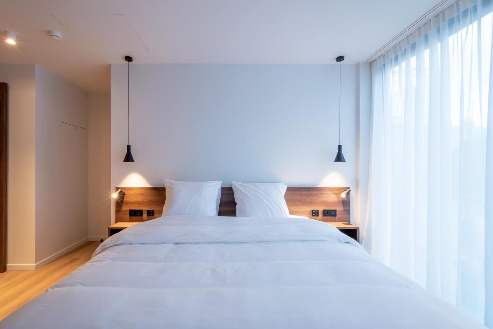 Hotel One Two Four - & 4*